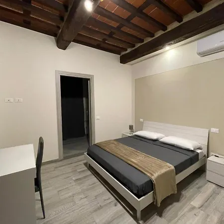 Rent Iacopo Capannori